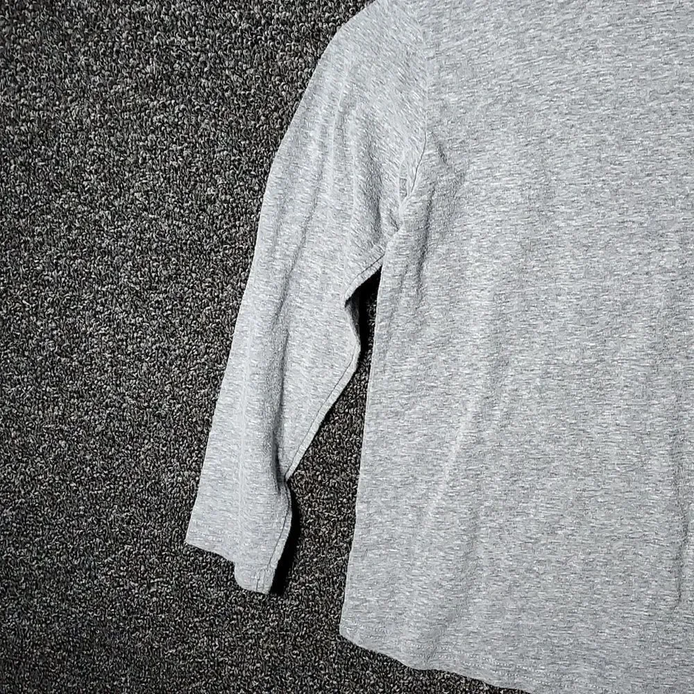 The Children's Place Gray Long Sleeve Tee Shirt T-Shirt Size Small 5/6